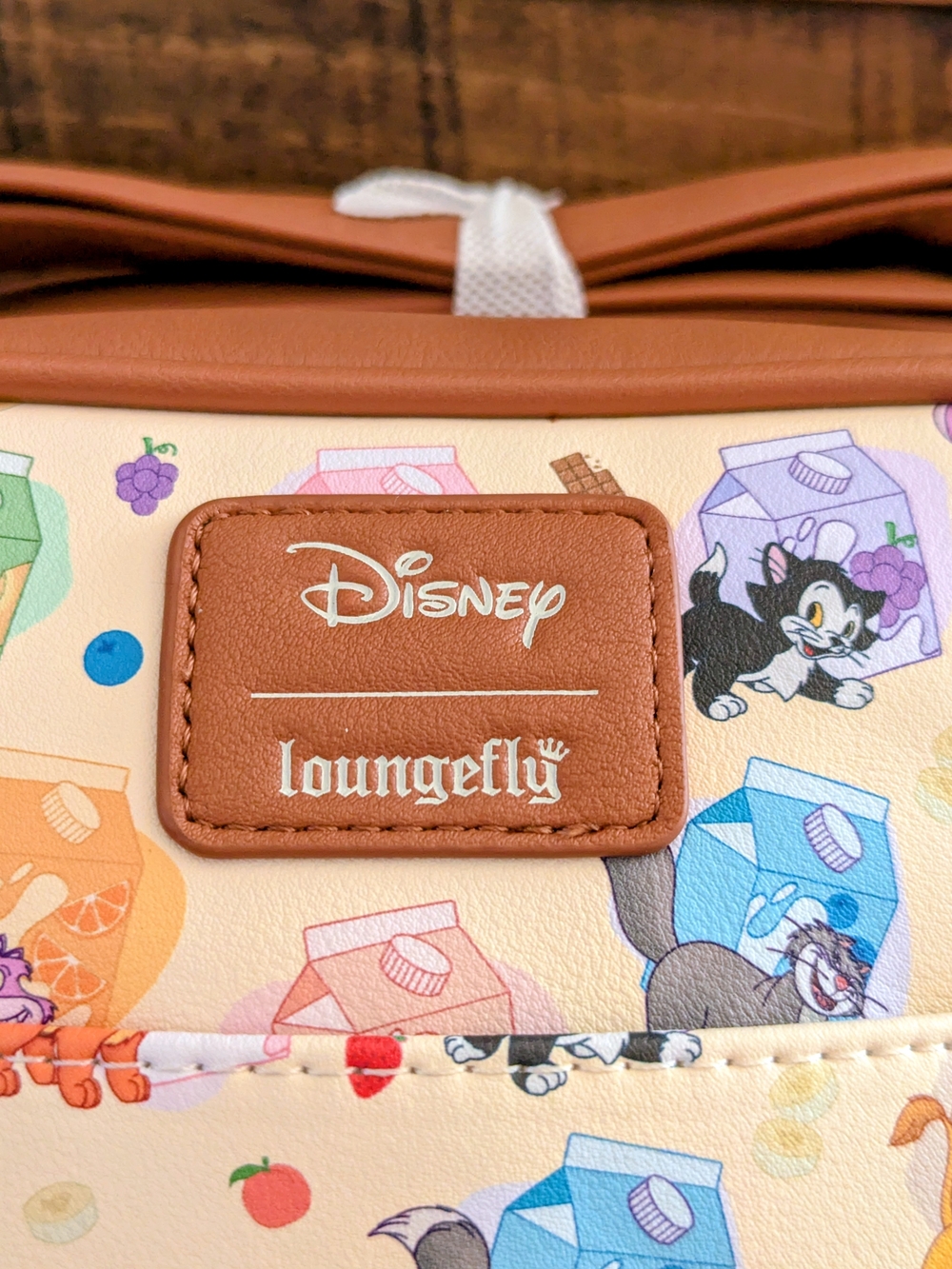 Loungefly Disney Cats Milk Cartons Crossbody Bag BNWT - Picture 3 of 12